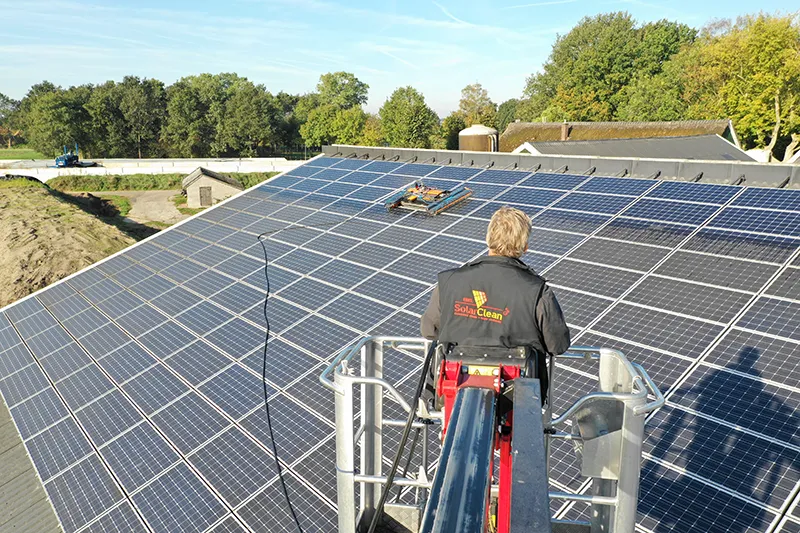 Zonnepanelen reinigen